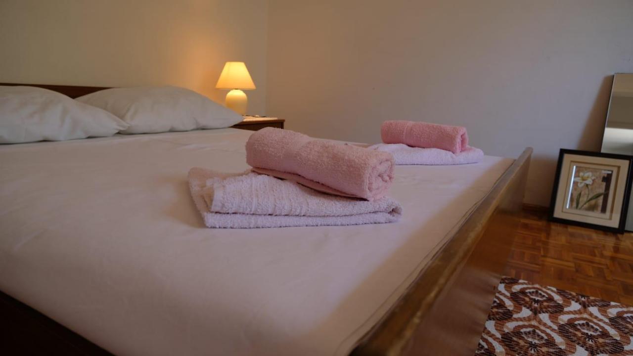 Appartement Porat à Starigrad Paklenica Extérieur photo