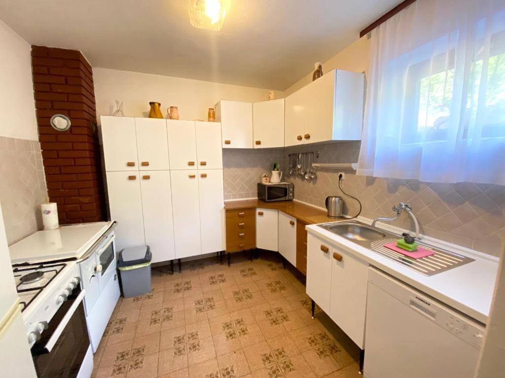Appartement Porat à Starigrad Paklenica Extérieur photo
